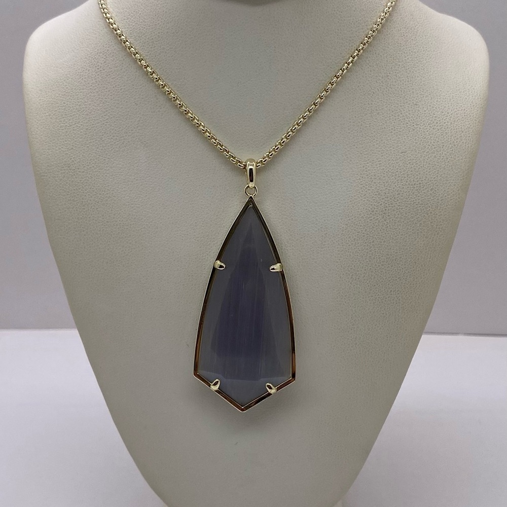 Kendra Scott Elegant Gold and Gray Stone Pendant Necklace